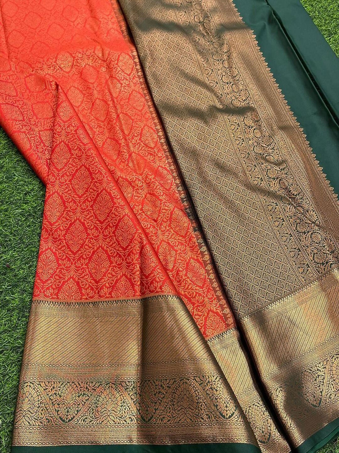 

REALLTREND Woven Design Zari Banarasi Saree, Orange