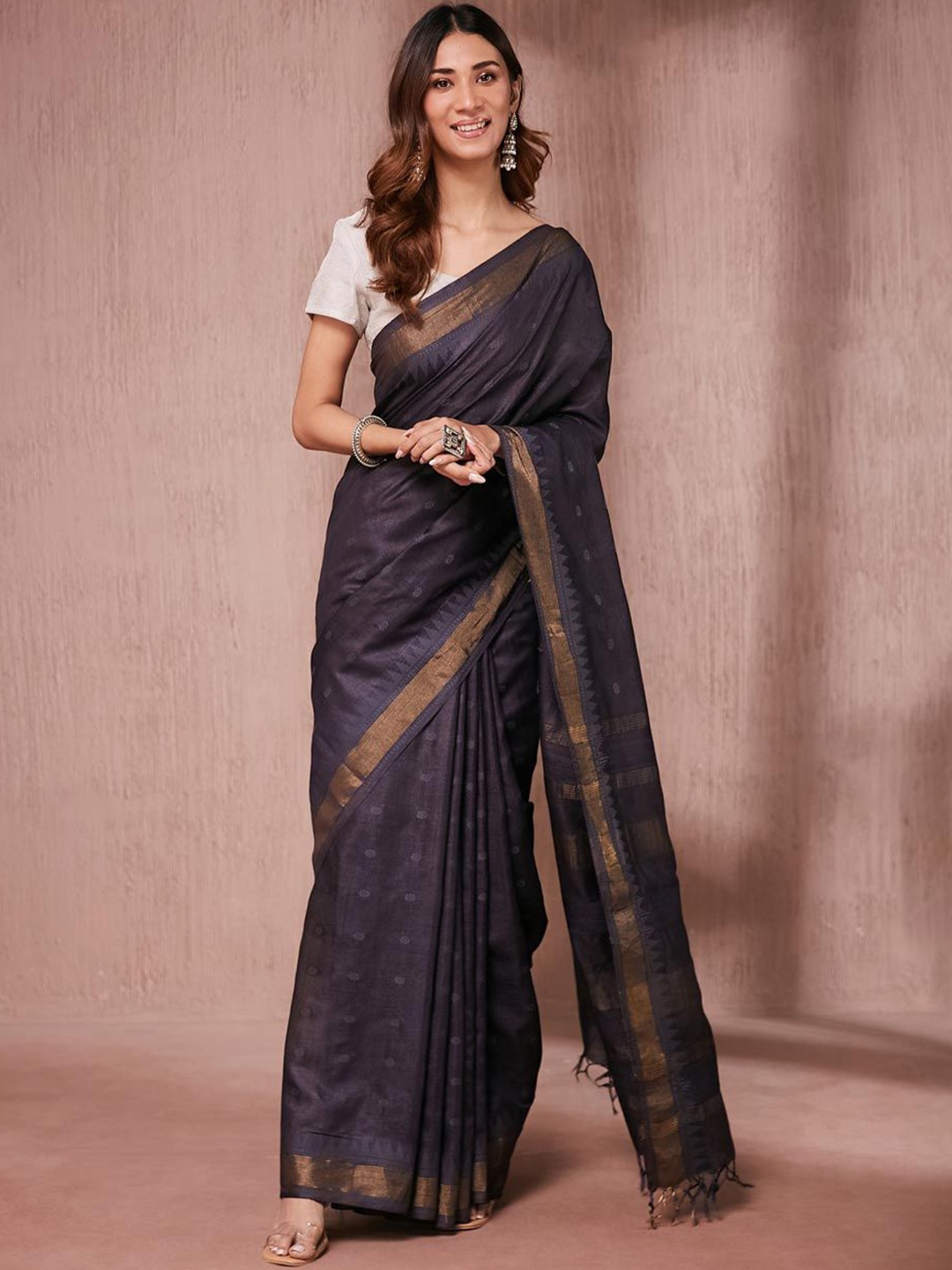 

Fabindia Woven Design Zari Saree, Black