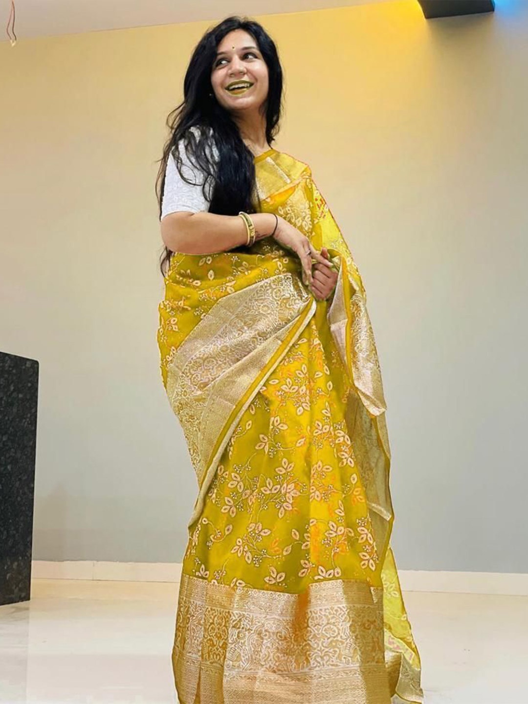 

Upalksh Woven Design Floral Printed Zari Pure Silk Saree, Yellow