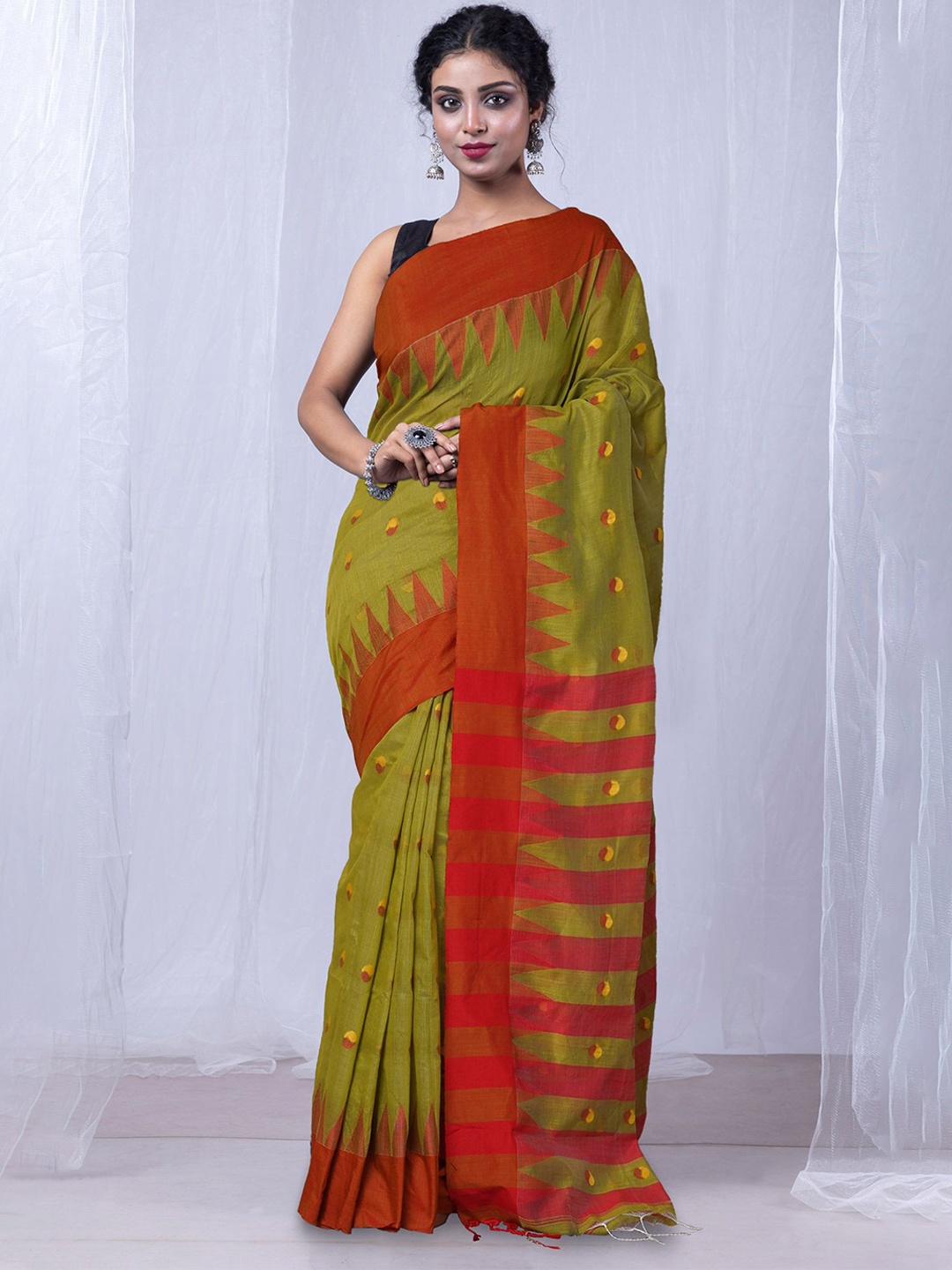 

Unnati Silks Ethnic Motifs Printed Pure Linen Taant Saree, Green