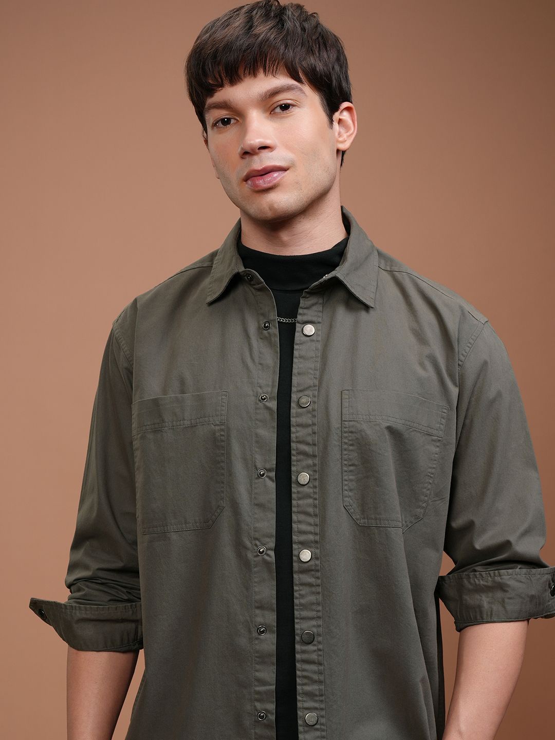 

HIGHLANDER Men Solid Utility Pocket Oversized Shirt, Olive