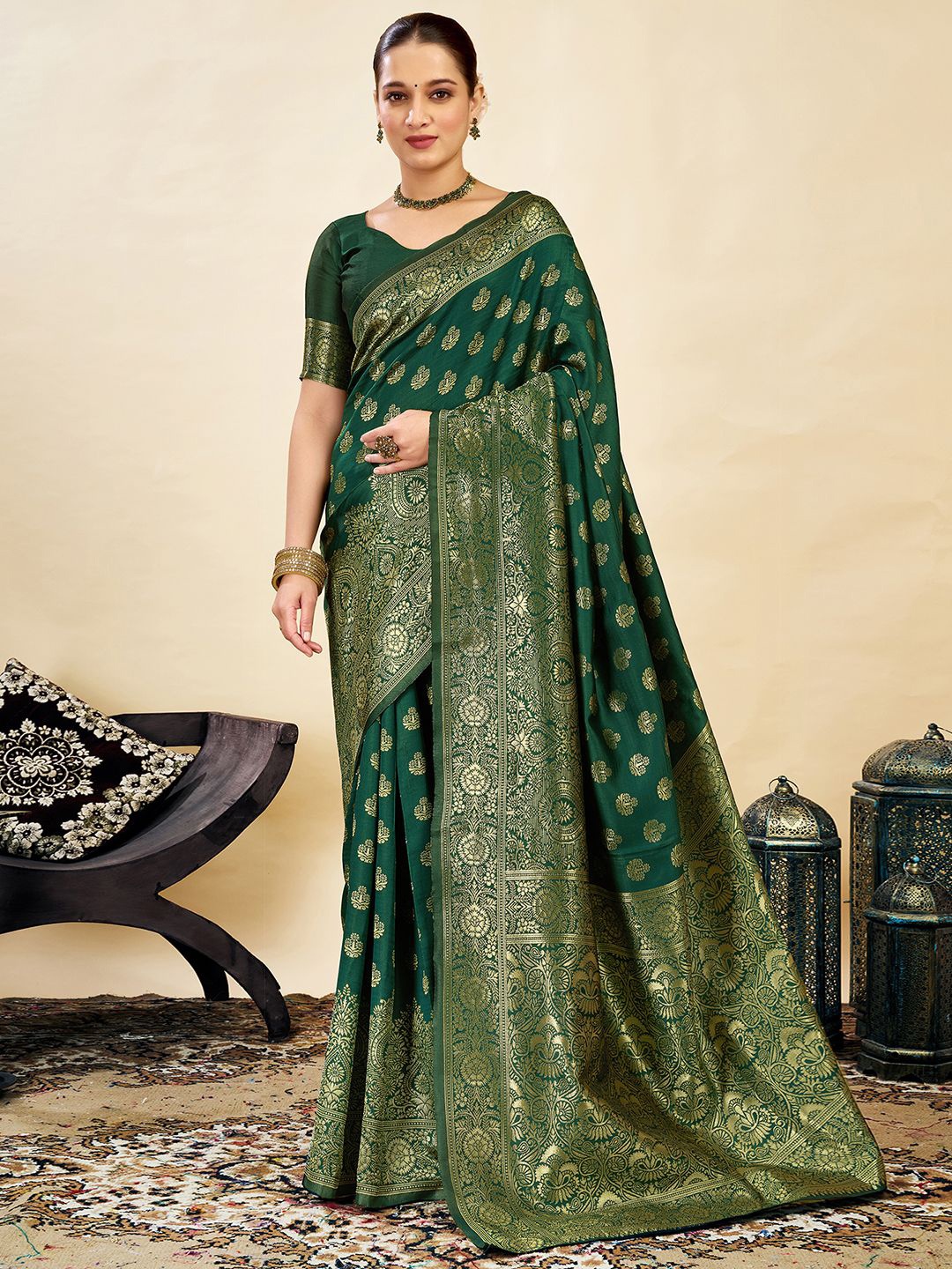 

KALINI Woven Design Zari Banarasi Saree, Green