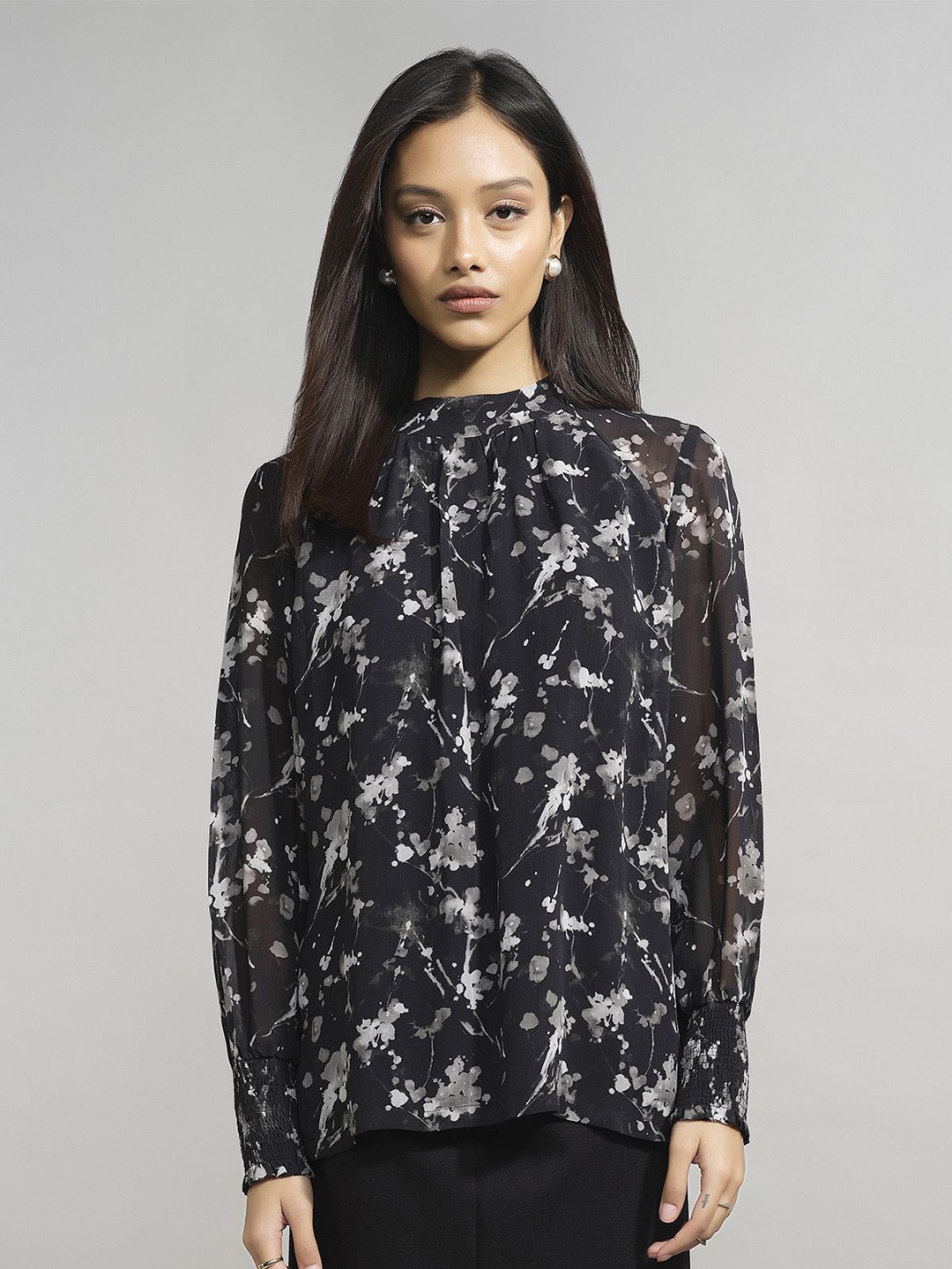 

AND Women Floral Printed Mandarin Collar Shirt Style Top, Black