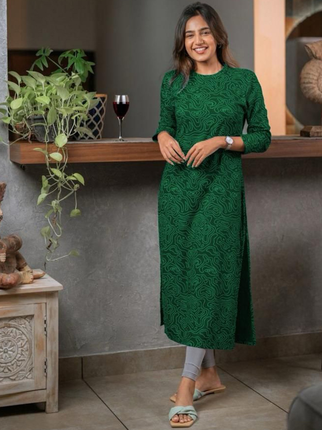 

BINDUDI Abstract Printed Straight Kurta, Green