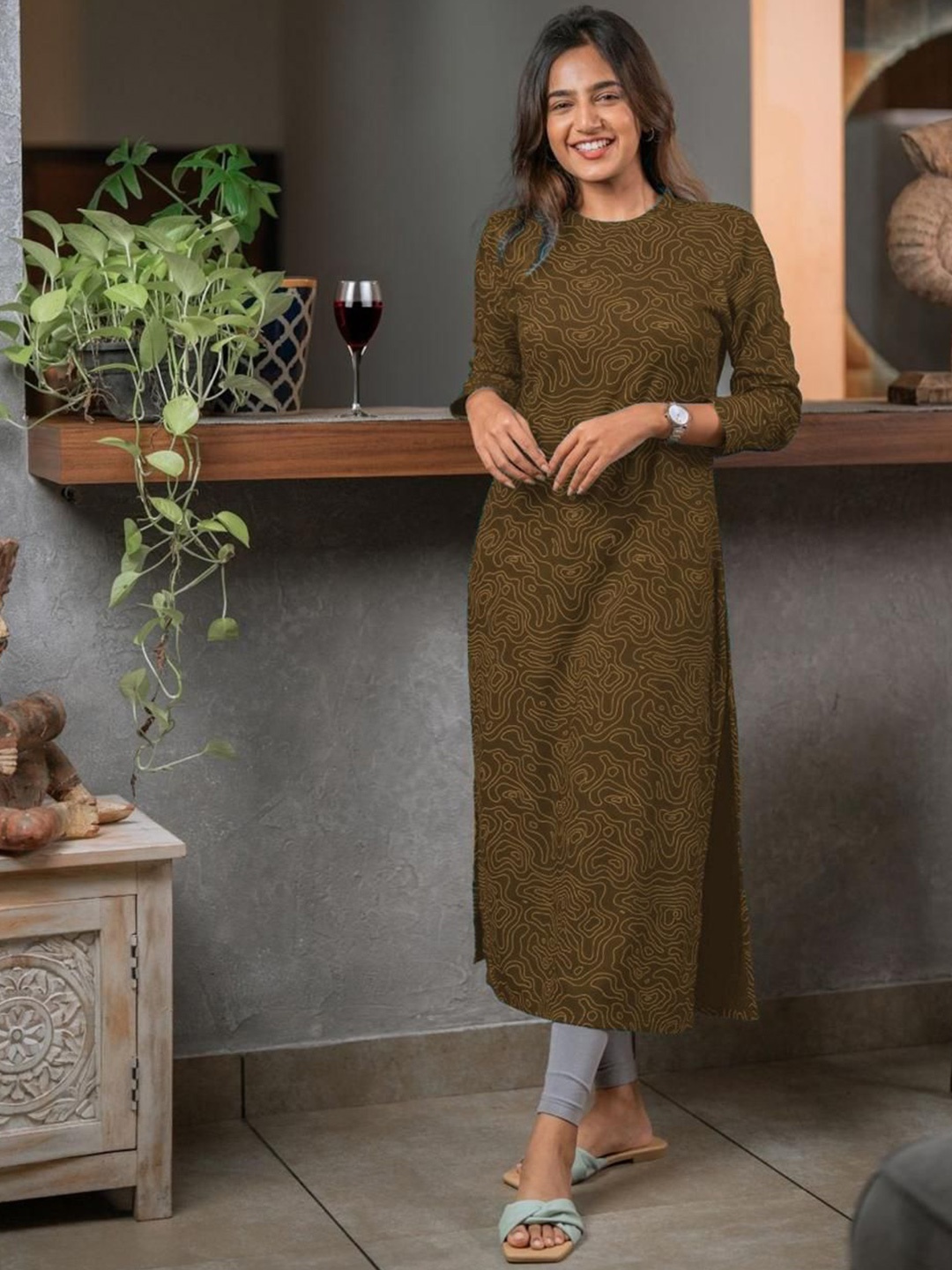 

BINDUDI Women Printed Round Neck Kurta, Khaki