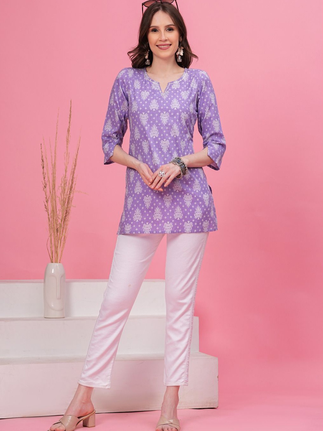 

Vilgi Women Printed Pure Cotton Kurti, Lavender