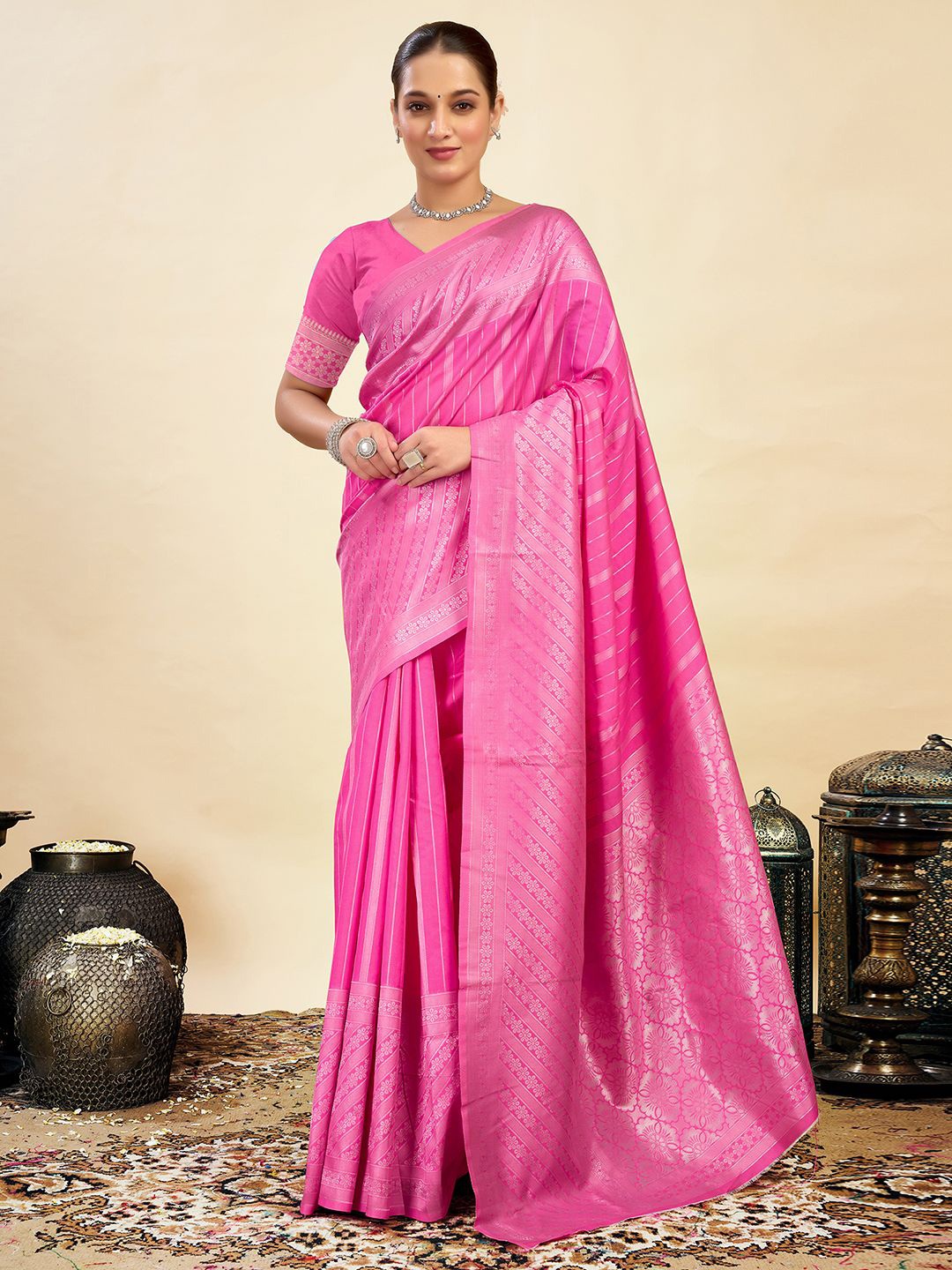 

KALINI Woven Design Zari Banarasi Saree, Pink