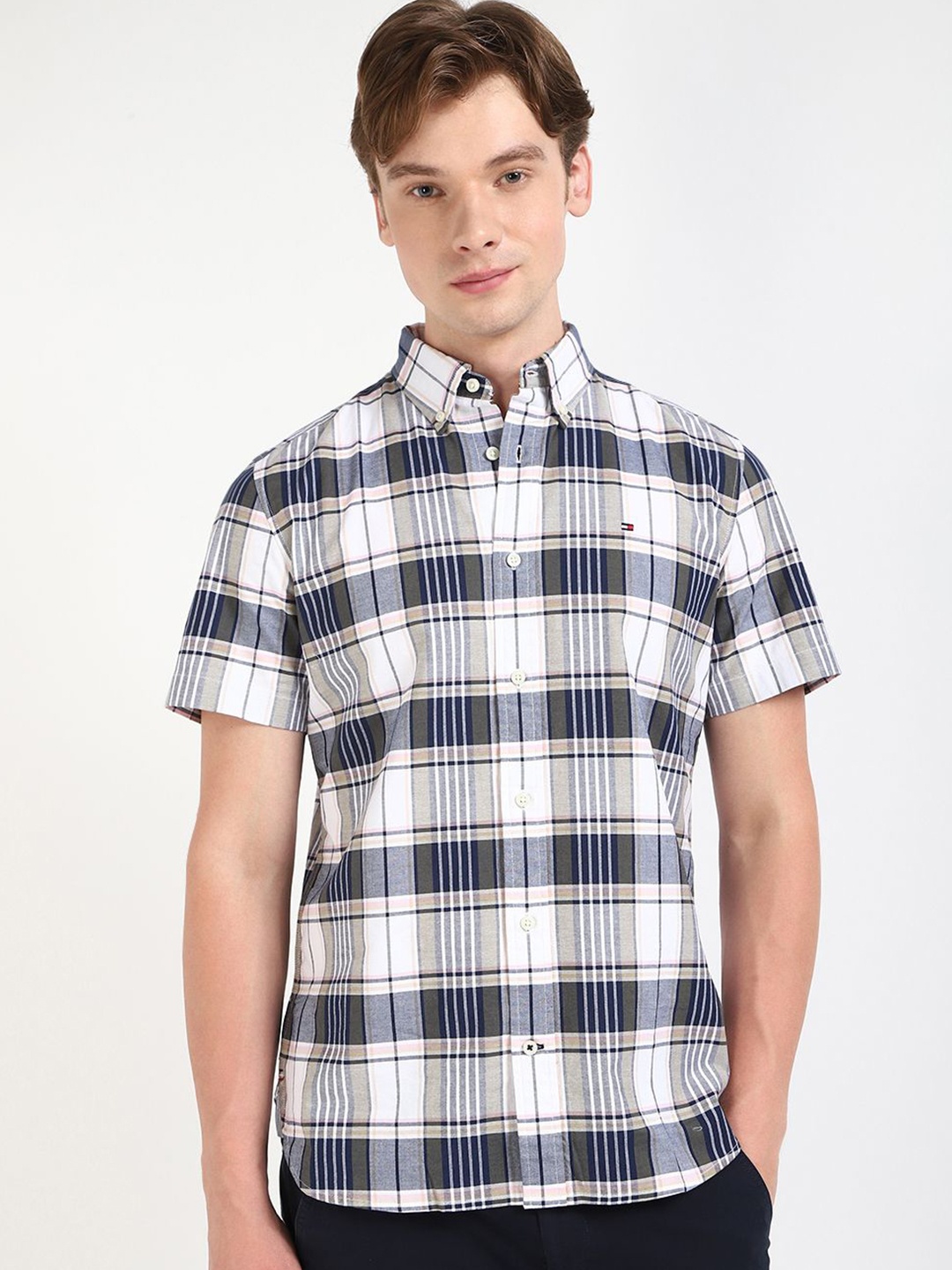 

Tommy Hilfiger Men Button-Down Collar Tartan Checked Cotton Casual Shirt, Green