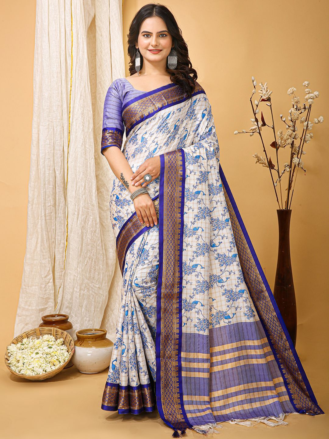 

Mitera Floral Printed Zari Saree, Blue