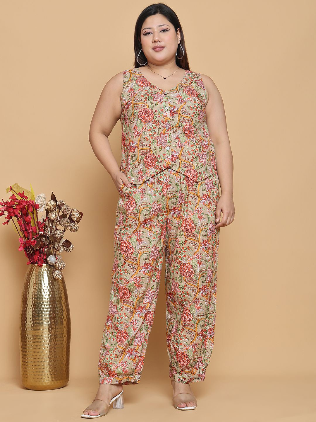 

theRebelinme Printed Sleeveless Pure Cotton Top With Trouser, Green
