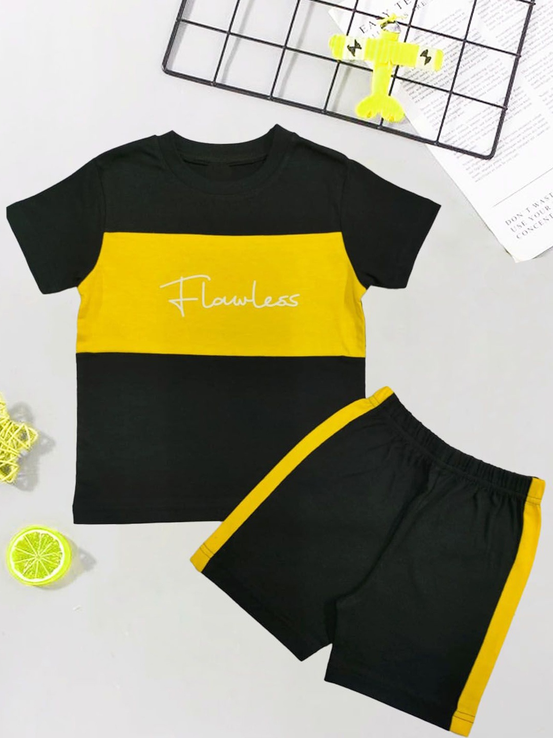 

BILLYBALL Kids Colourblocked Round Neck Pure Cotton T-Shirt With Shorts, Yellow