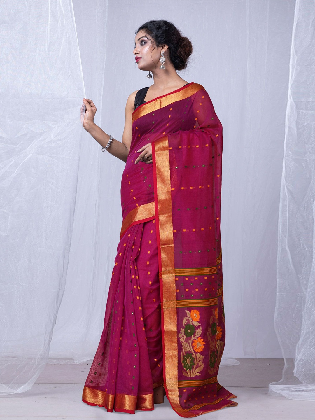 

Unnati Silks Ethnic Motifs Zari Maheshwari Saree, Magenta