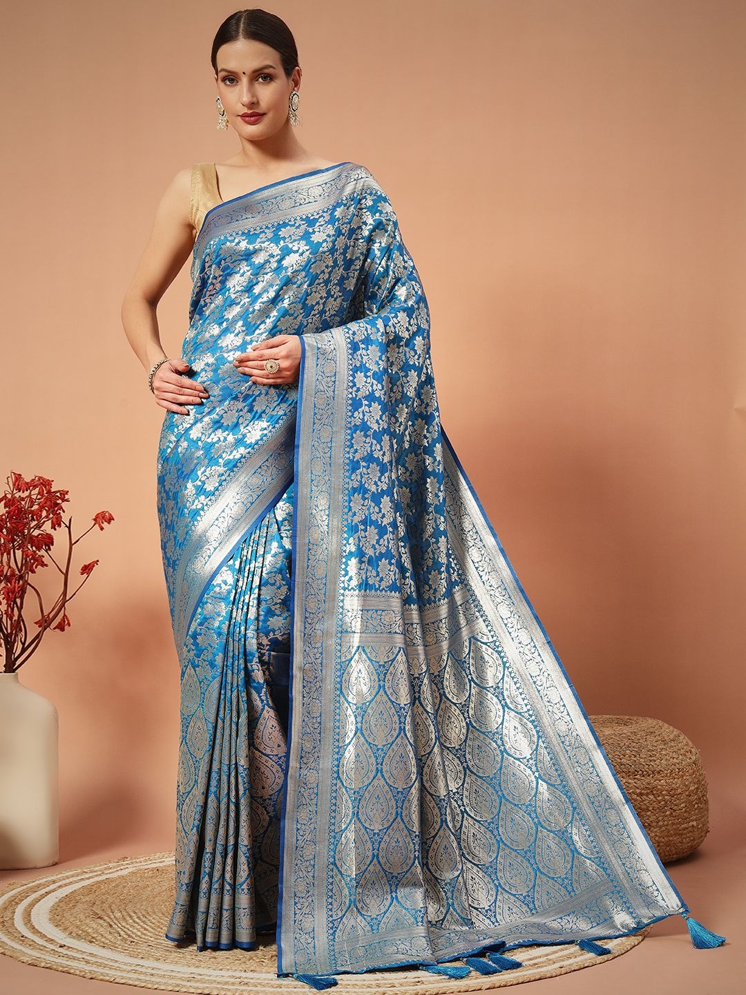 

SWAMI STUDIO Floral Woven Design Zari Pure Silk Banarasi Saree, Turquoise blue