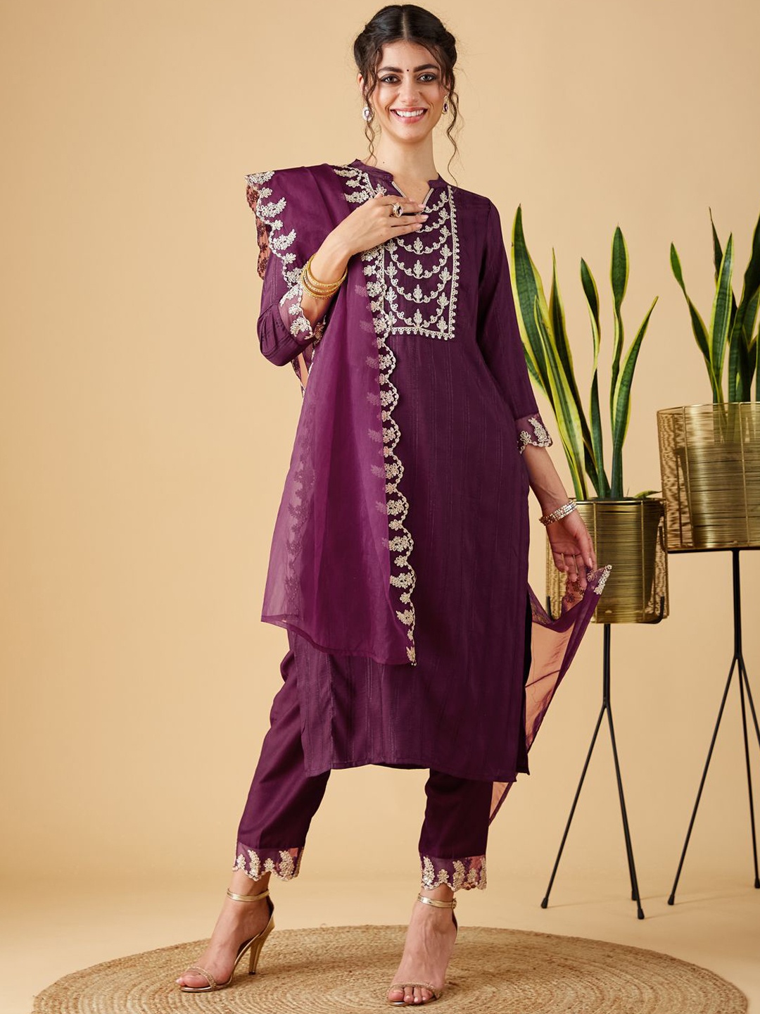 

MOKOSH Floral Embroidered Mandarin Collar Straight Kurta With Trousers And Dupatta, Purple