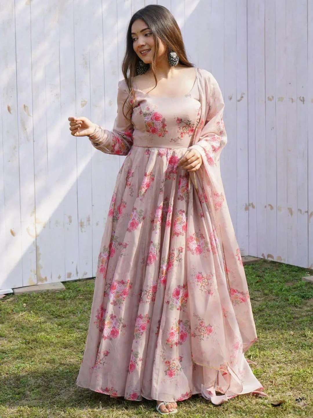 

GRISHU COLLECTION Floral Printed Round Neck Fit and Flare Kurta With Dupatta, Beige