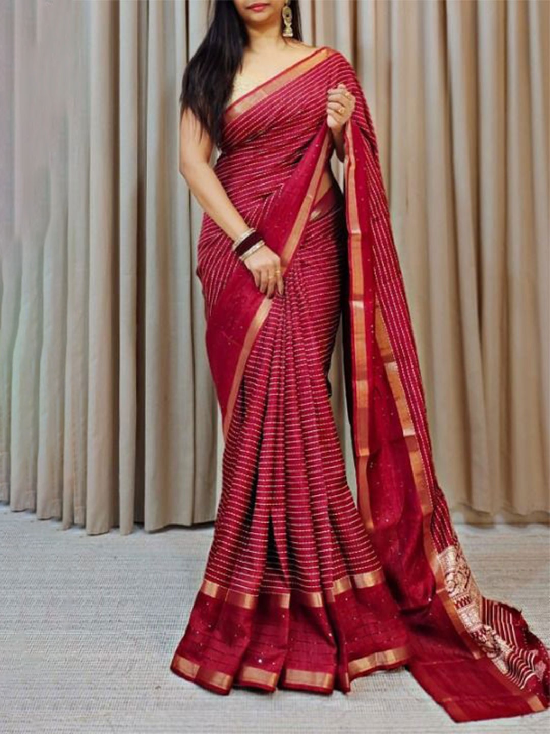 

Upalksh Woven Design Zari Saree With Blouse Piece, Red