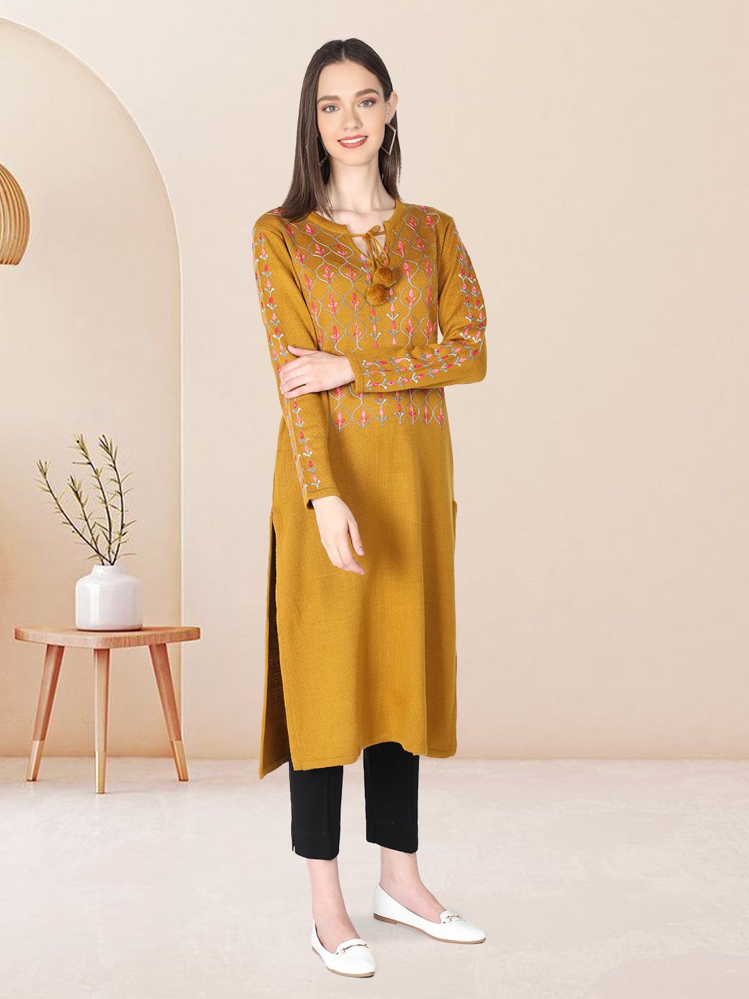 

CHKOKKO Floral Embroidered Woollen Kurta, Mustard