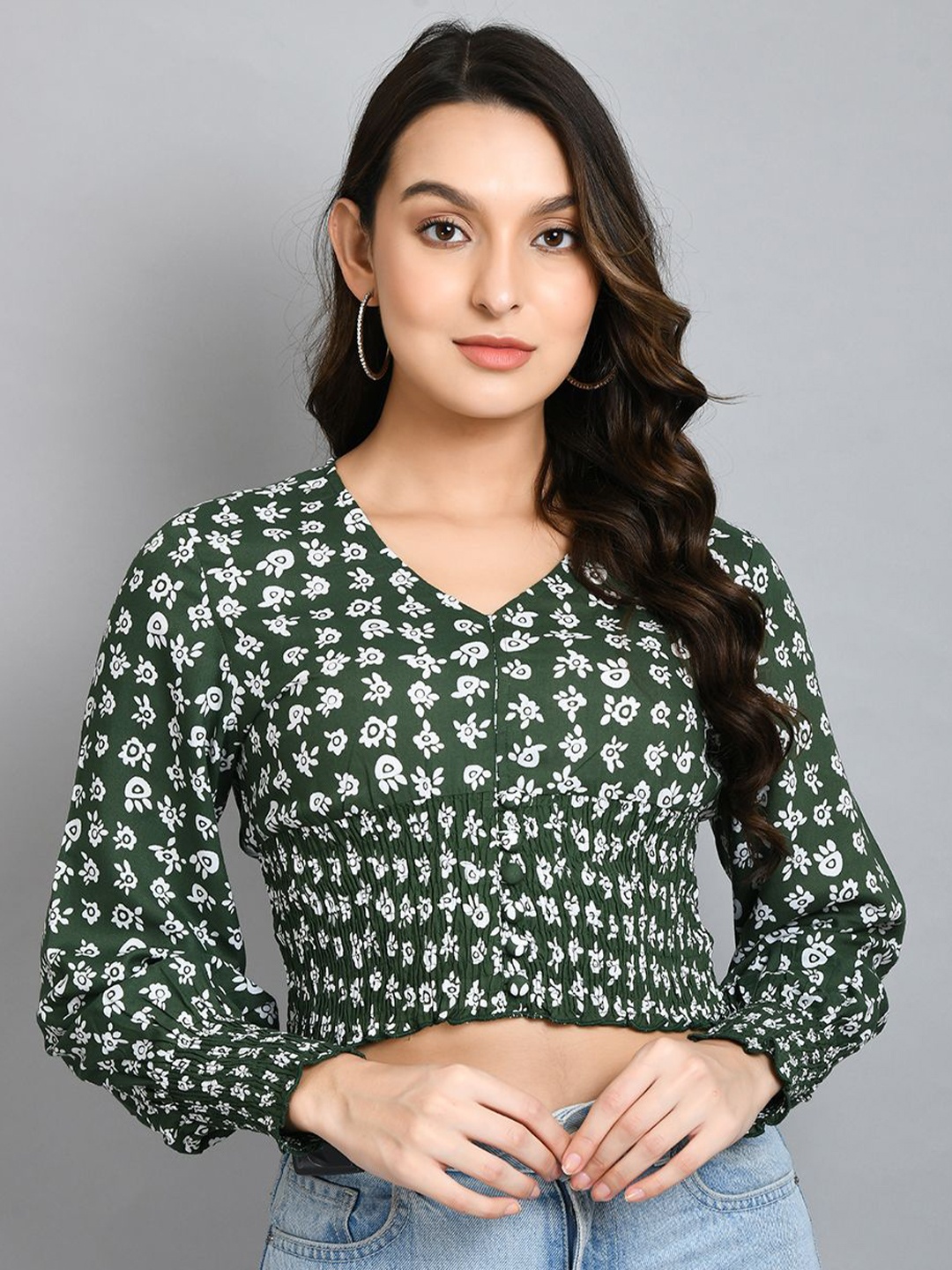 

DressBerry Women Floral Printed V-Neck Smocking Cuff Sleeve Fitted Crop Top, Green