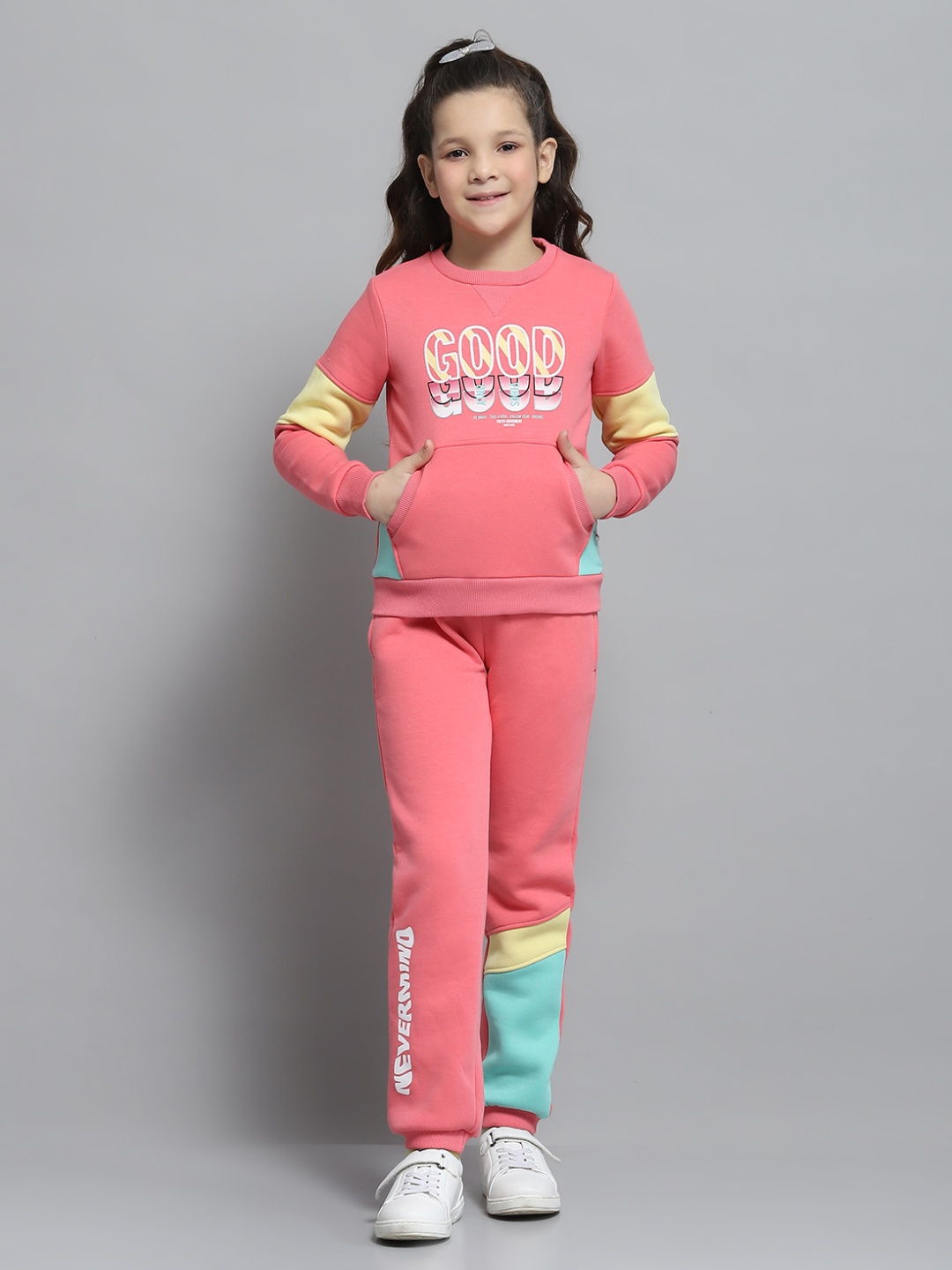 

Monte Carlo Girls Printed Round Neck Tracksuits, Pink