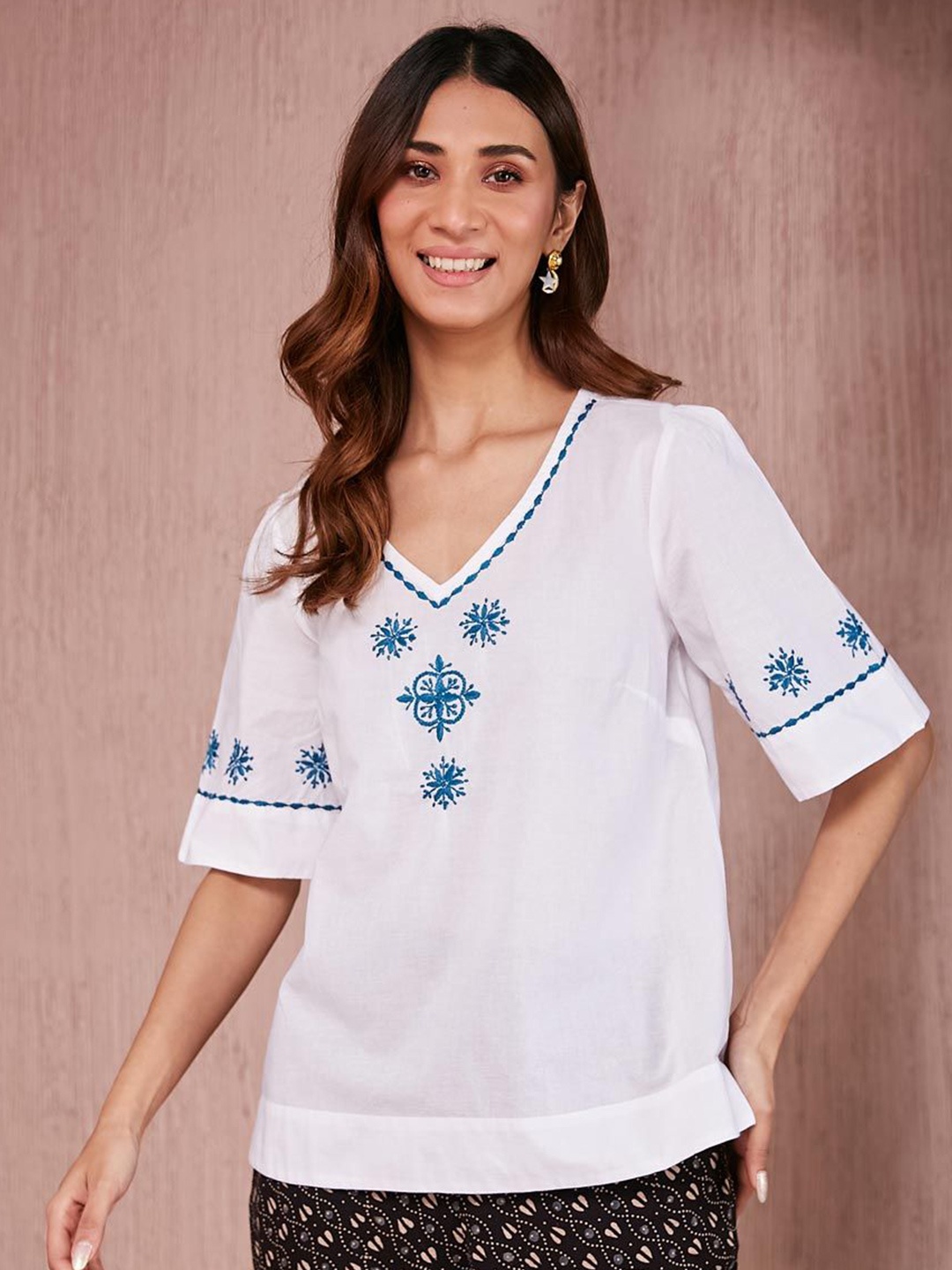 

Fabindia Fashion Women Embroidered V-Neck Cotton Top, White