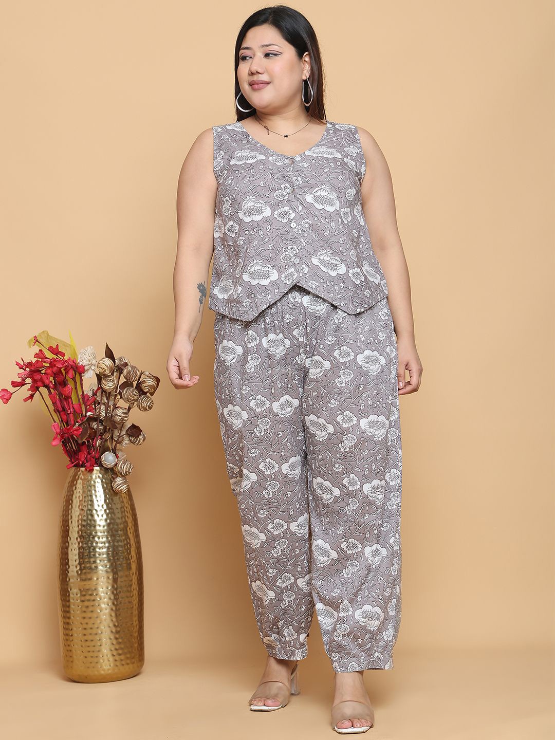 

theRebelinme Printed Sleeveless Pure Cotton Top With Trouser, Grey