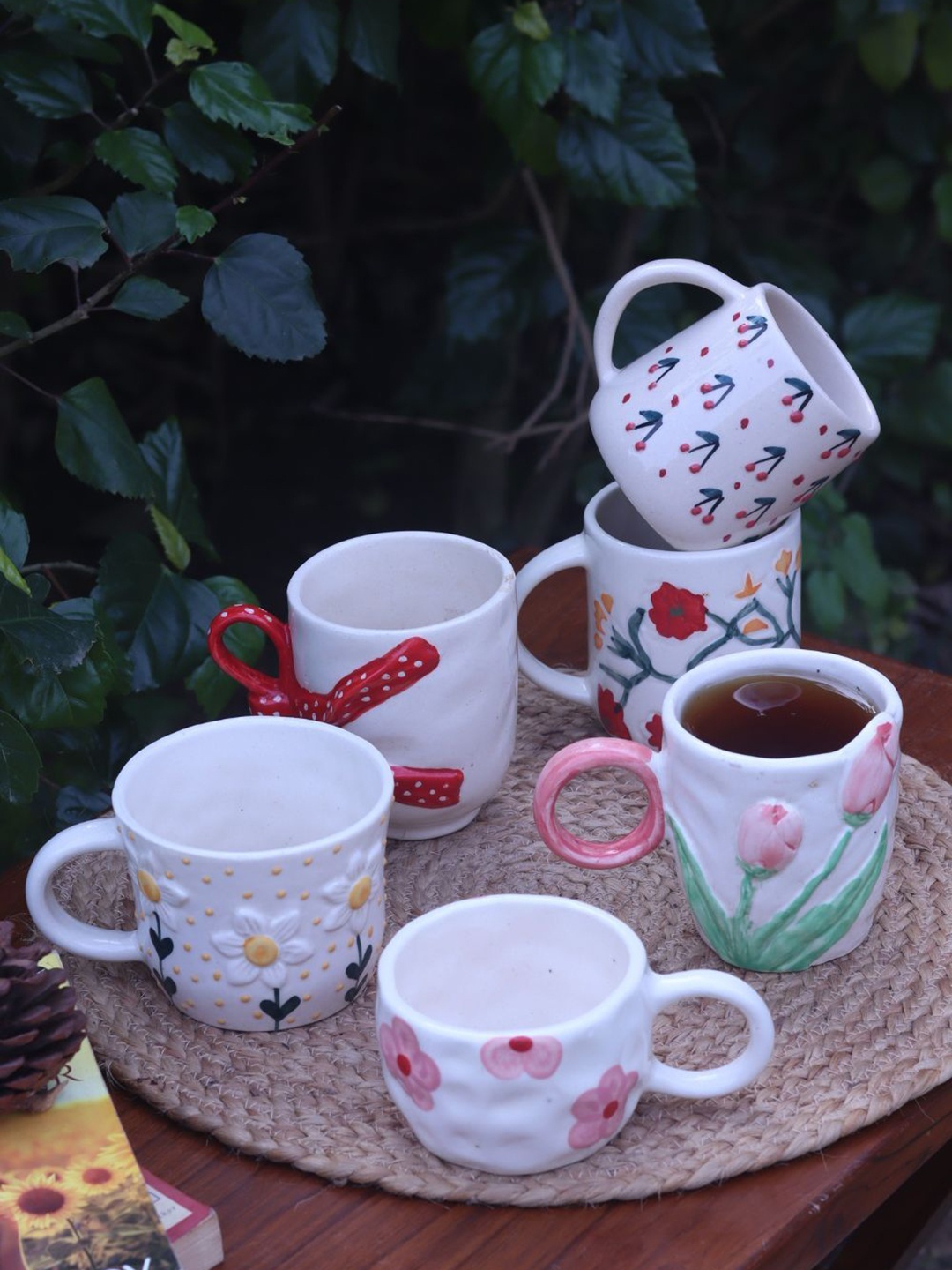 

WEAVING HOMES Red & White 6 Pcs Floral Printed Ceramic Glossy Mugs 260ml