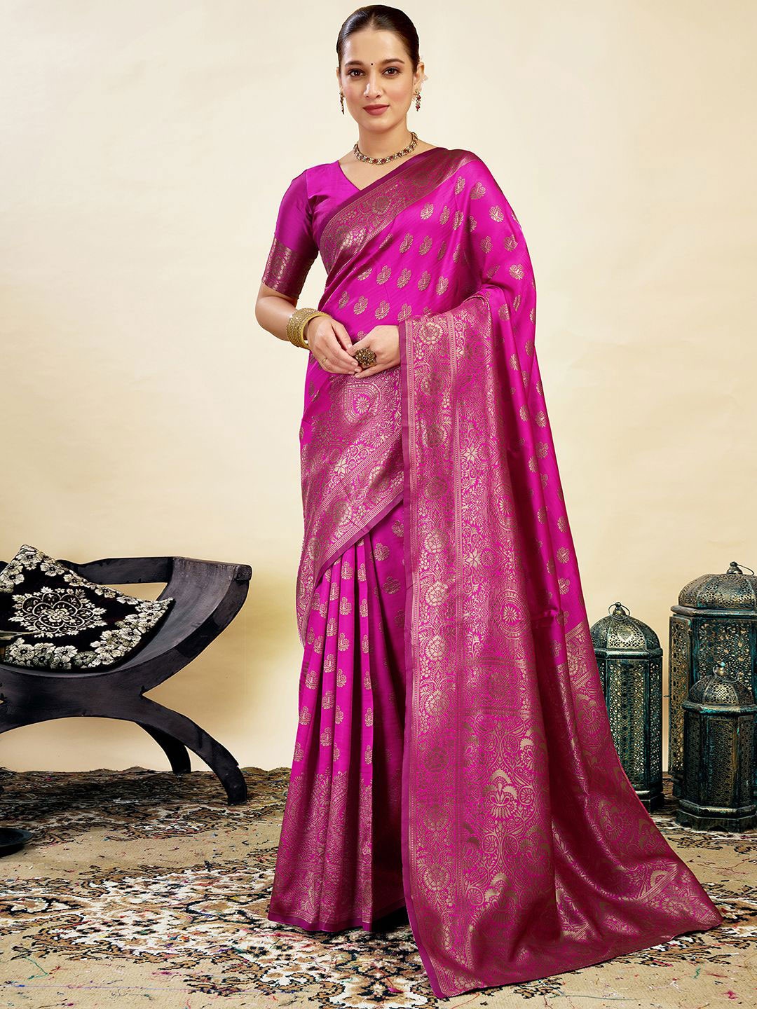 

KALINI Woven Design Zari Banarasi Saree, Pink