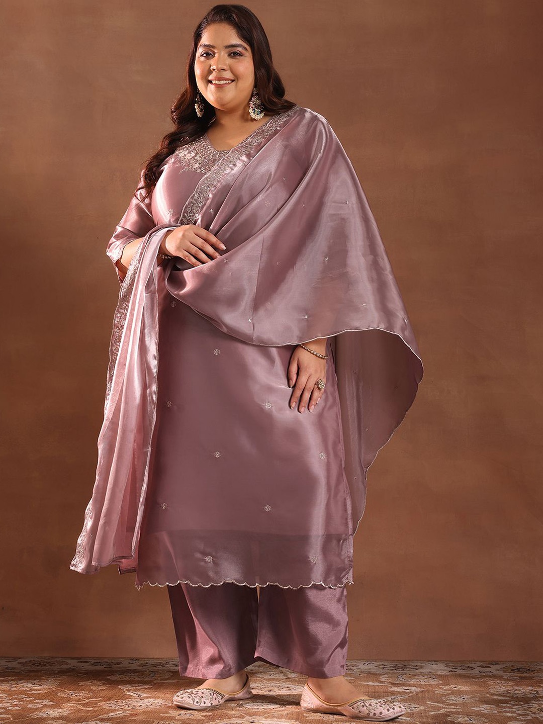 

EXTRA LOVE BY LIBAS Plus Size Ethnic Motifs Beads & Stones Kurta with Trousers & Dupatta, Mauve