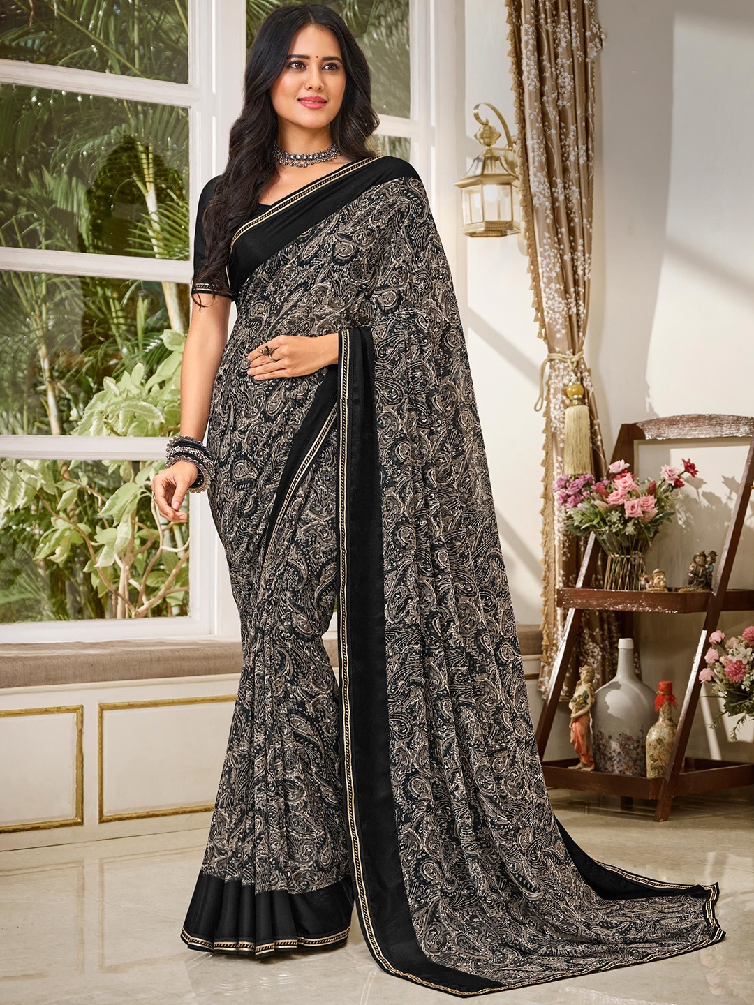 

Laxmipati Paisley Printed Soft Saree, Black