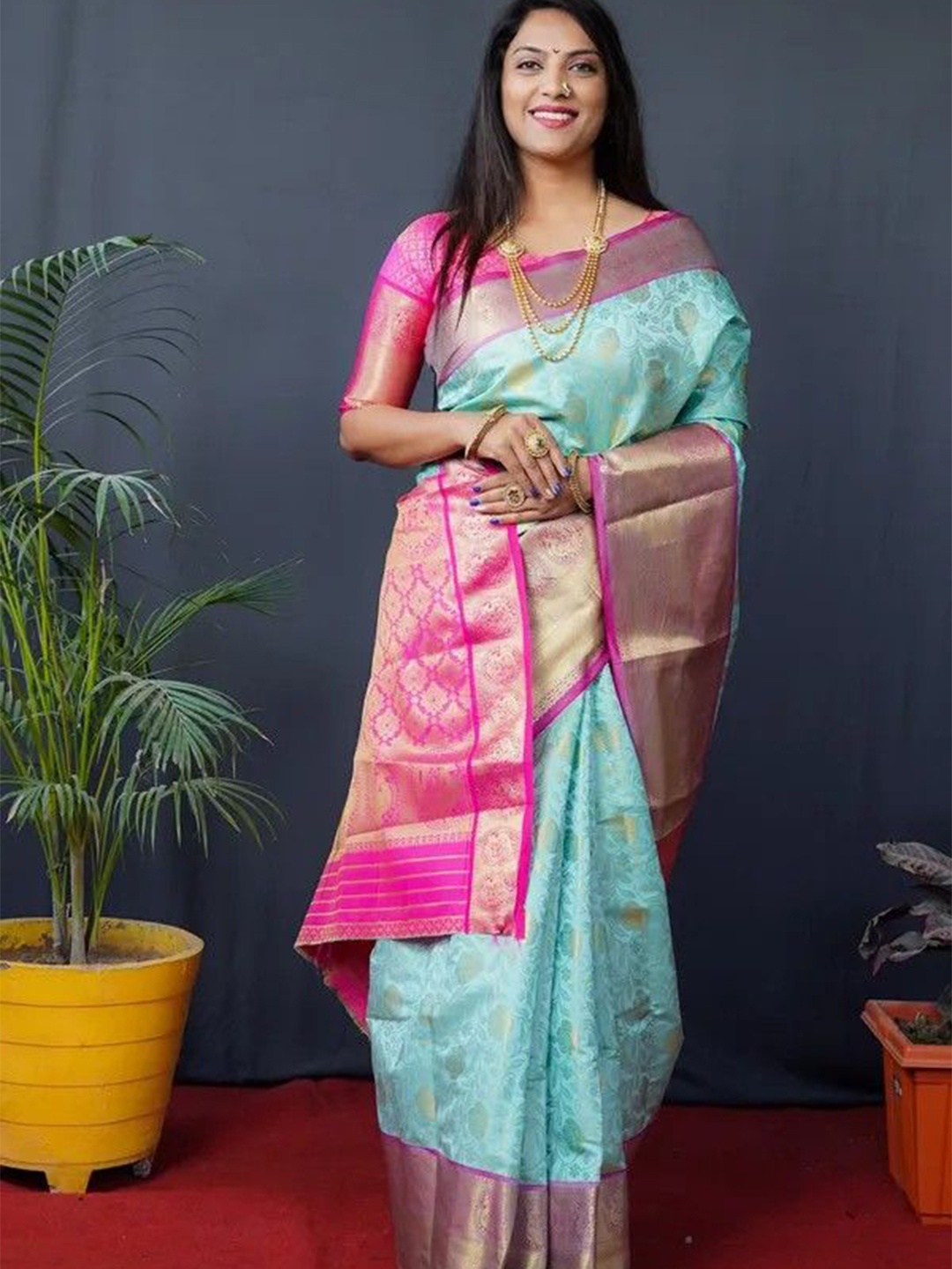 

WINKLECART Woven Design Zari Banarasi Saree, Turquoise blue