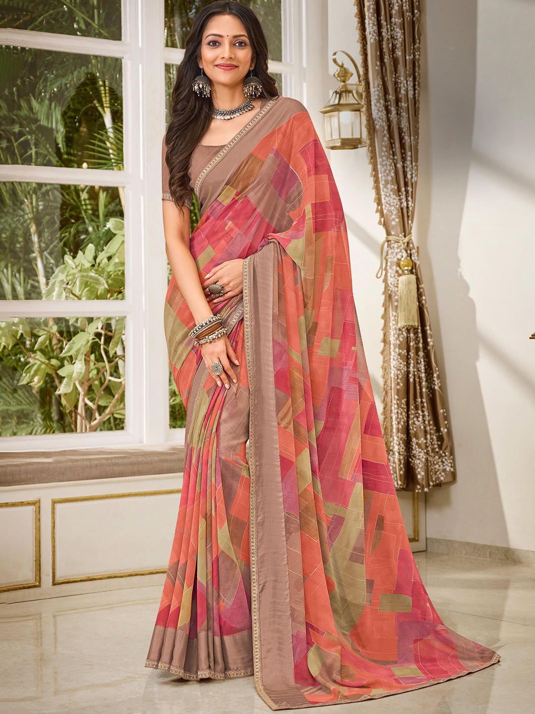 

Laxmipati Abstract Printed Saree, Pink