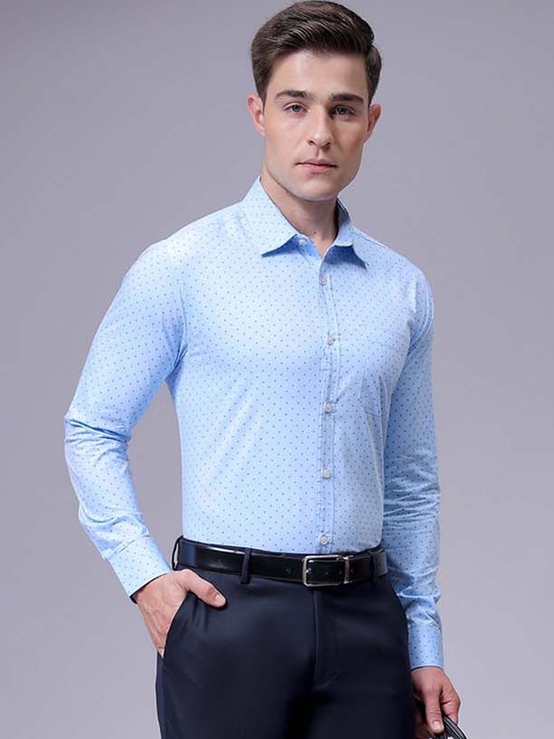 

The Indian Garage Co. X Luxe Men Slim Fit Cutaway Collar Micro Ditsy Printed Cotton Formal Shirt, Blue