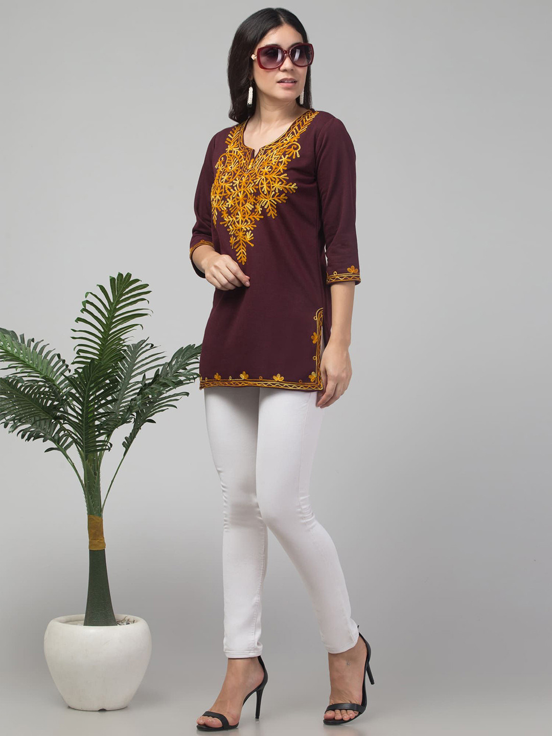 

FAMBEE Embroidered Kurti, Burgundy