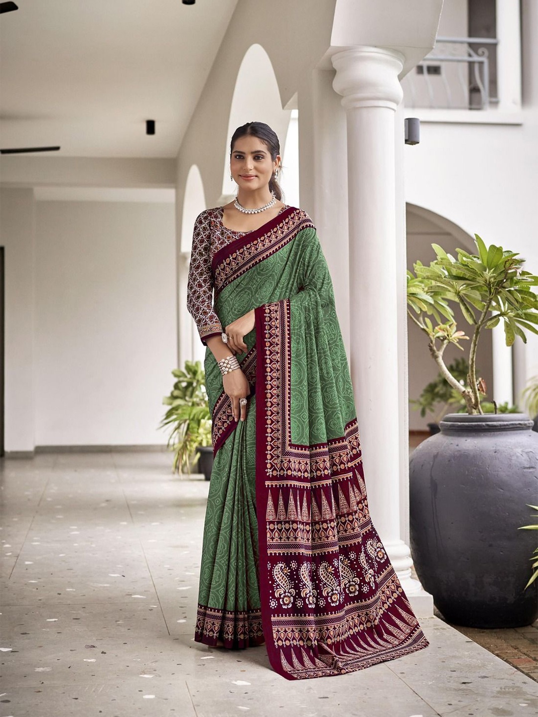 

Anouk Ethnic Motifs Pure Cotton Bagru Saree, Green