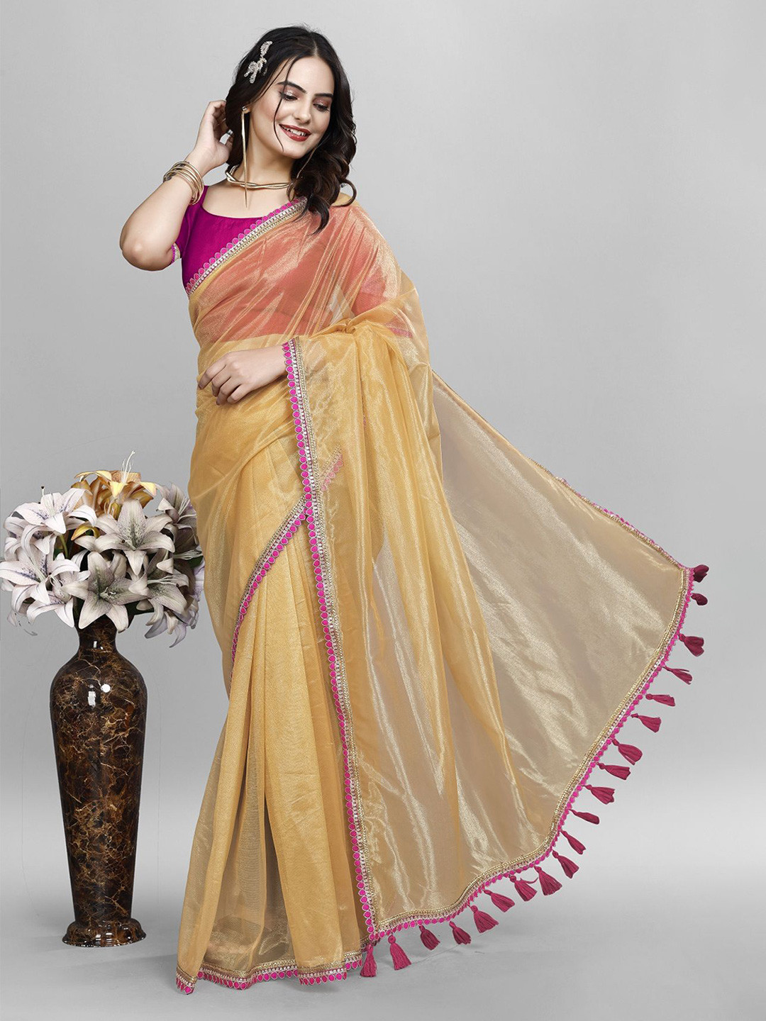 

Aika Embroidered Net Saree, Gold