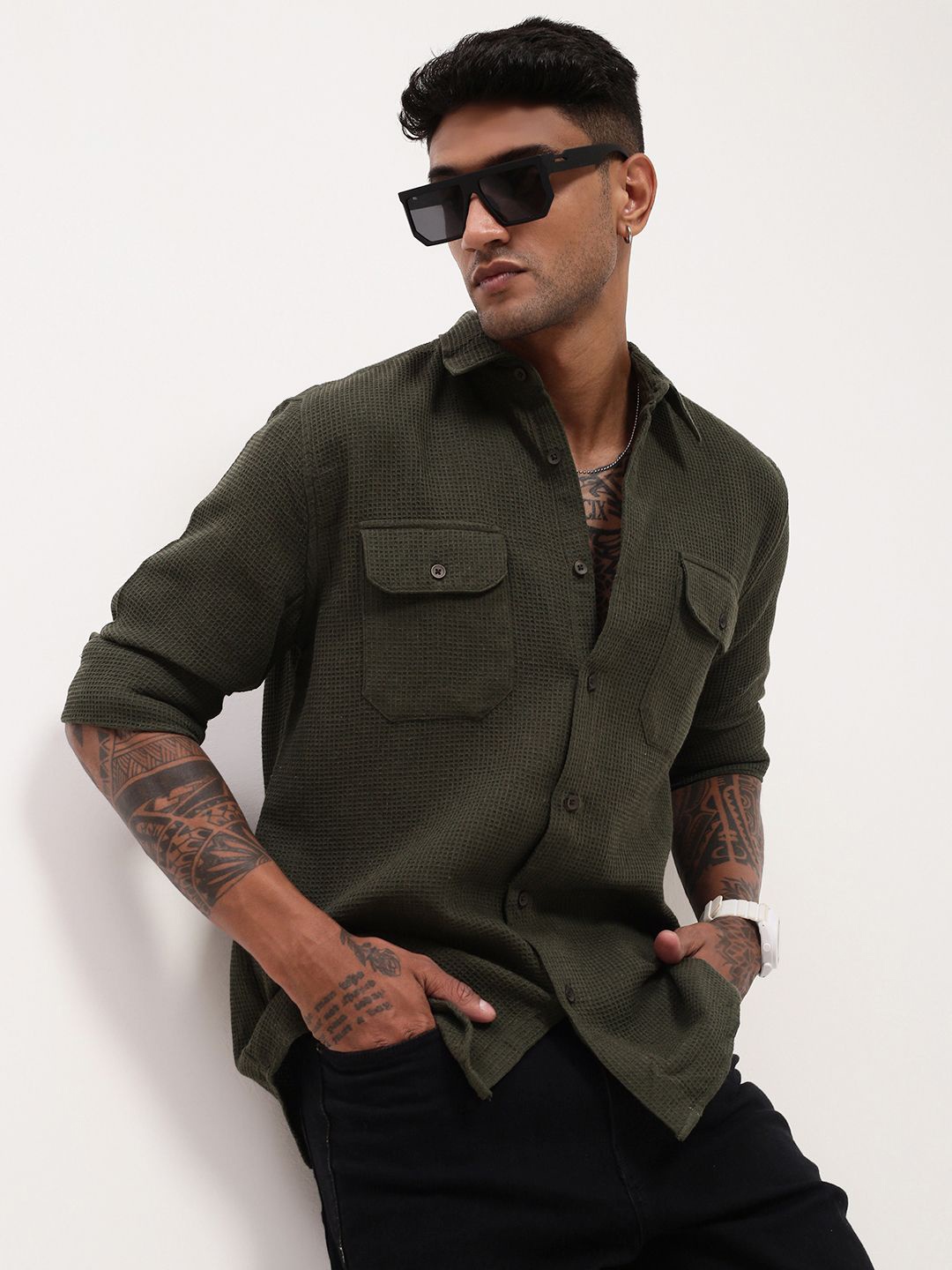 

SHOWOFF Men Comfort Slim Fit Spread Collar Solid Cotton Casual Shirt, Green