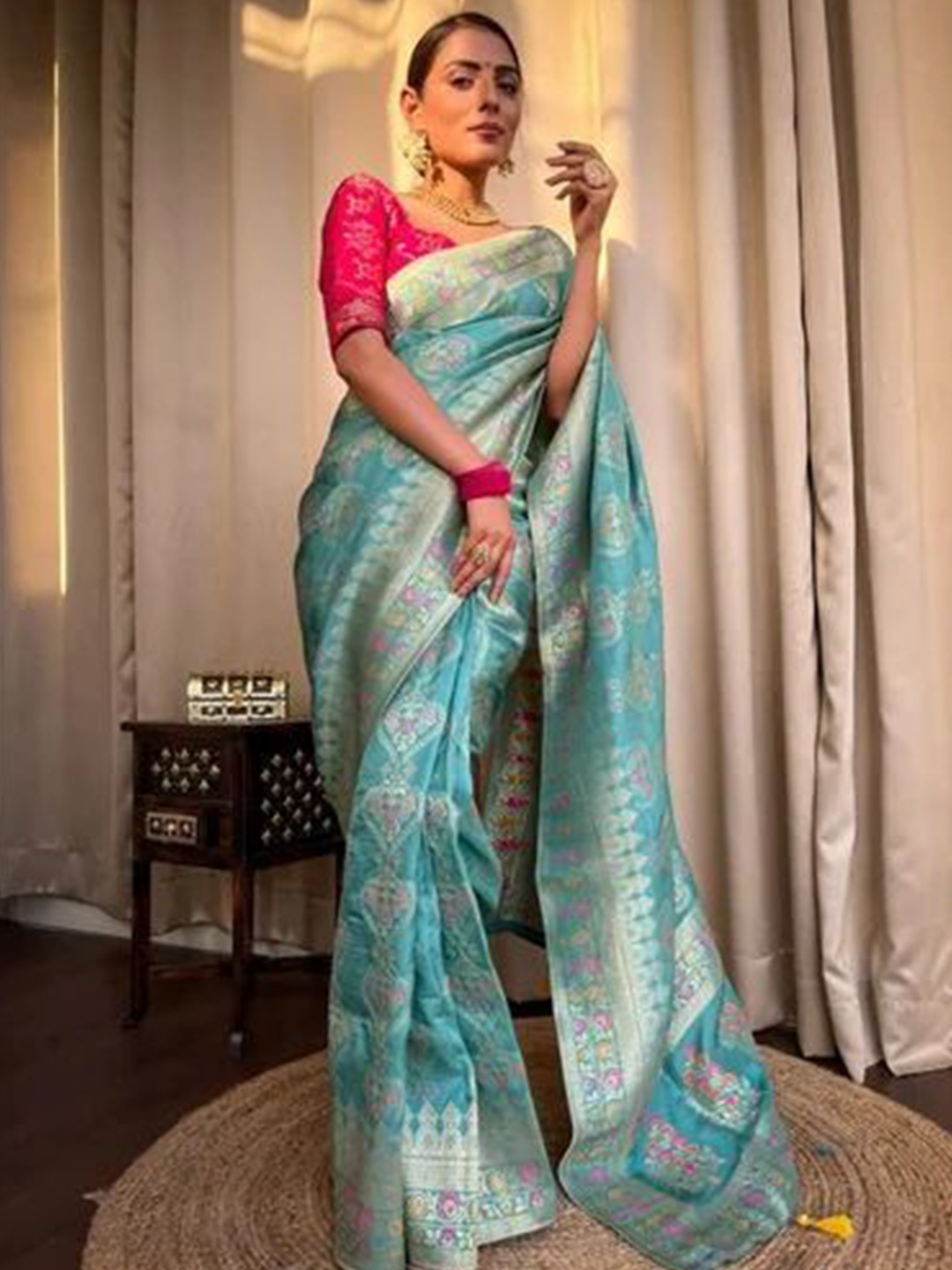 

ZIKARAA Woven Design Zari Pure Silk Saree, Sea green