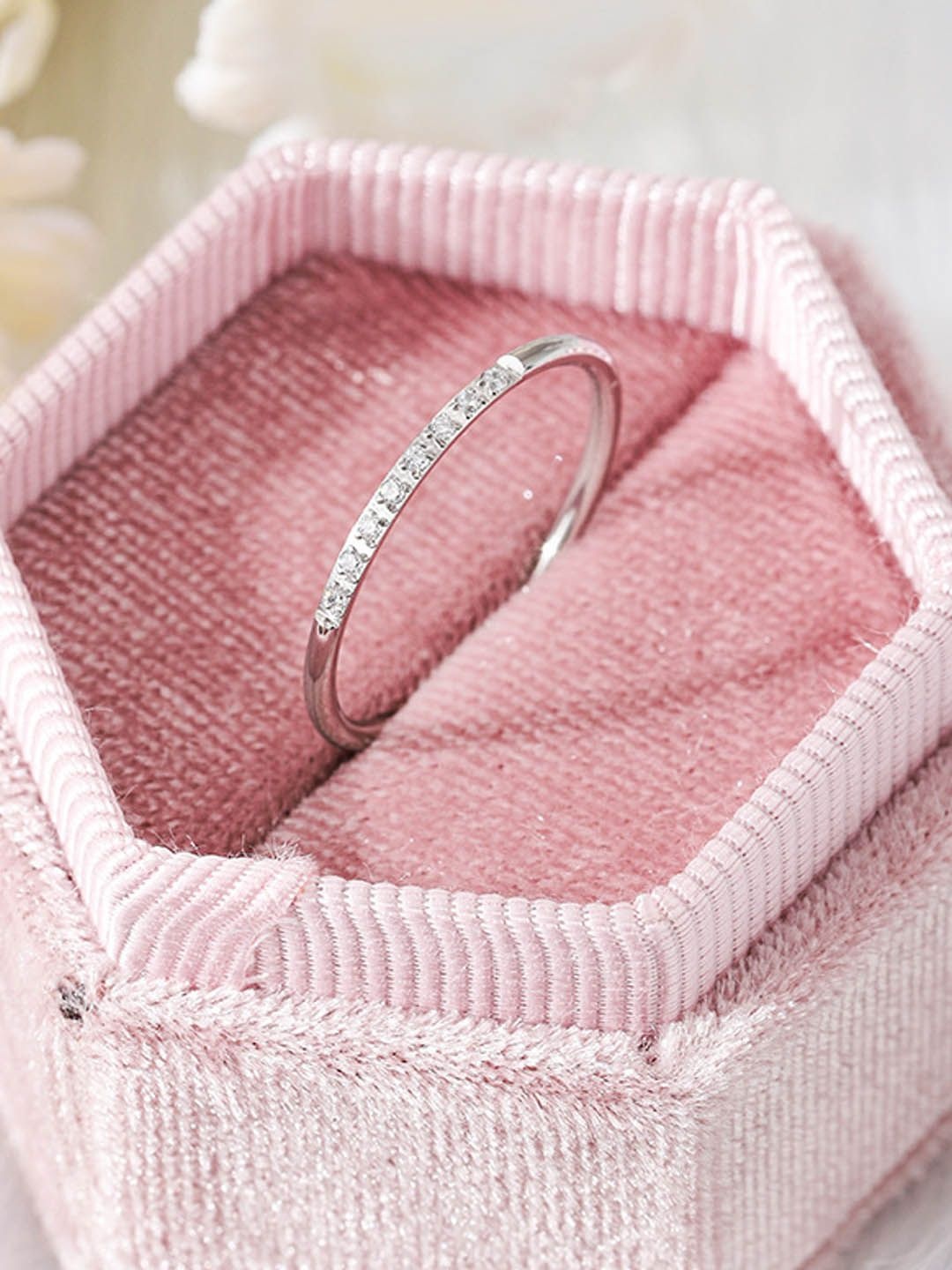 

StyleCast Elegant Silver-Toned Stone-Studded Adjustable Finger Ring