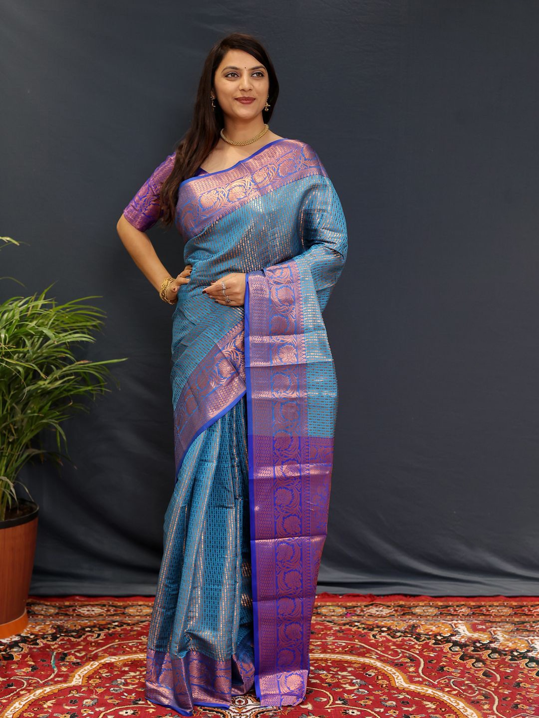 

WINKLECART Woven Design Zari Silk Blend Kanjeevaram Saree, Turquoise blue