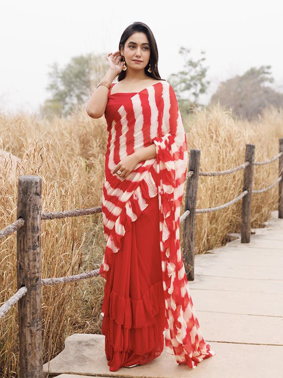 

Geroo Luxe Leheriya Pure Chiffon Ready to Wear Saree With Ruffles Details, Red