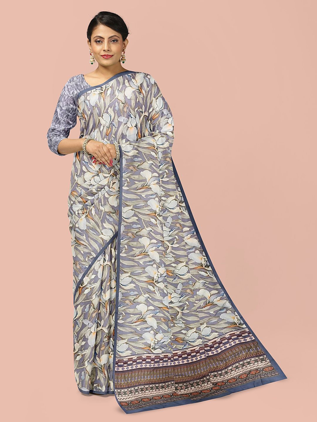 

Avyay Creation Floral Printed Saree, Green