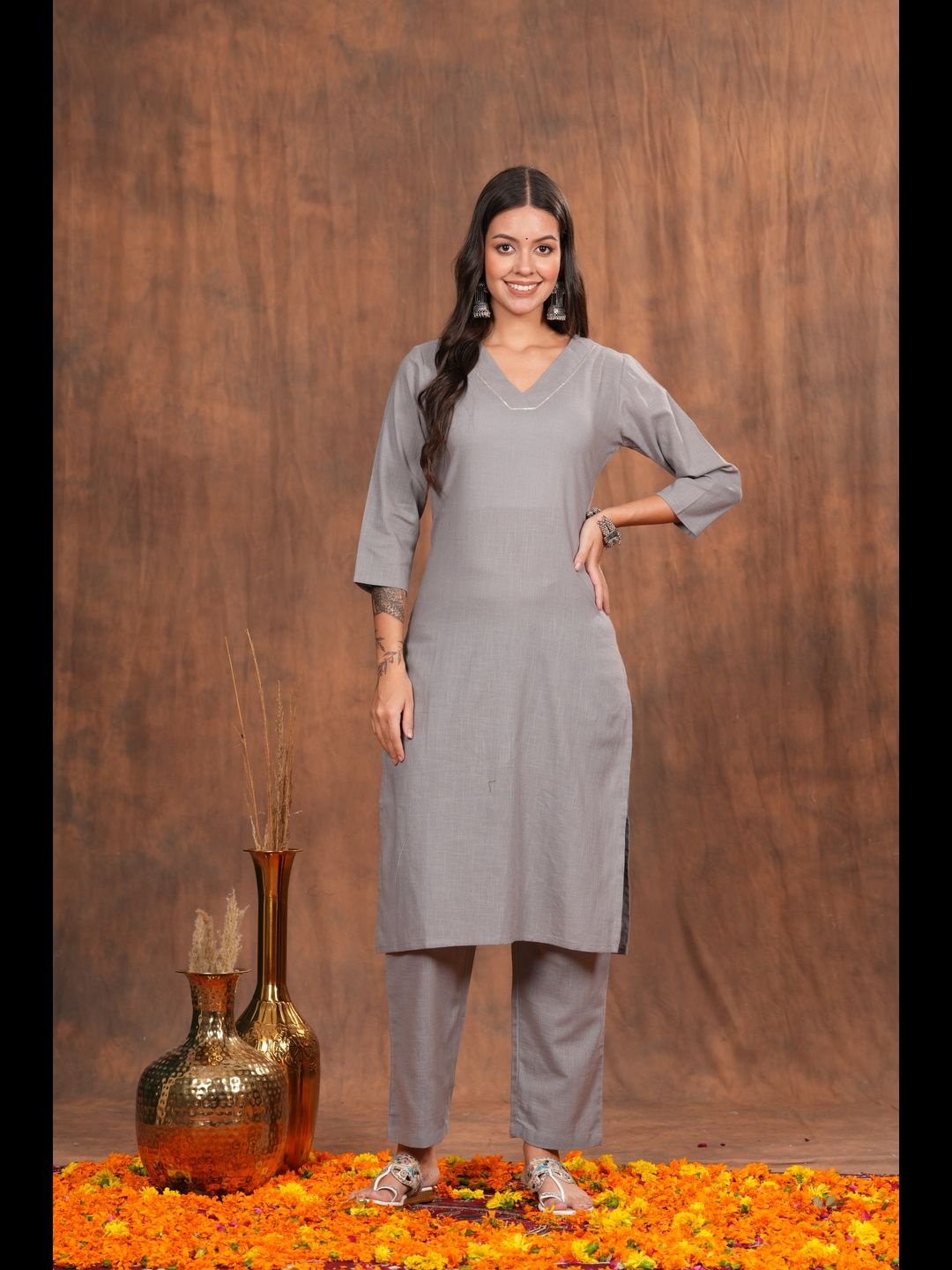 

Vilgi Grey V-Neck Straight Pure Cotton Kurta with Trousers