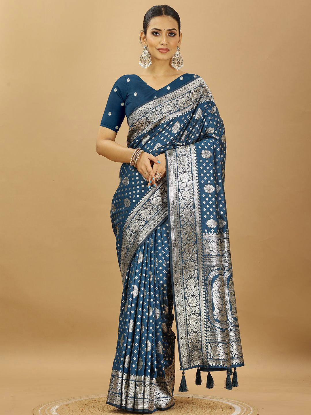 

SWAMI STUDIO Woven Design Zari Pure Silk Banarasi Saree, Navy blue
