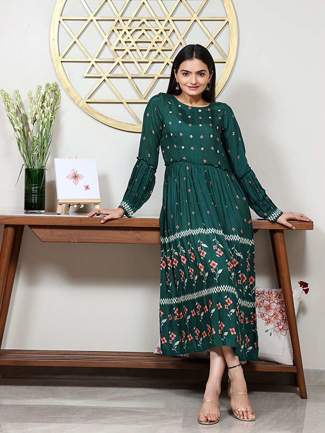 

SUKRUTI DESIGN Women Floral Printed Fit & Flare Dress, Green
