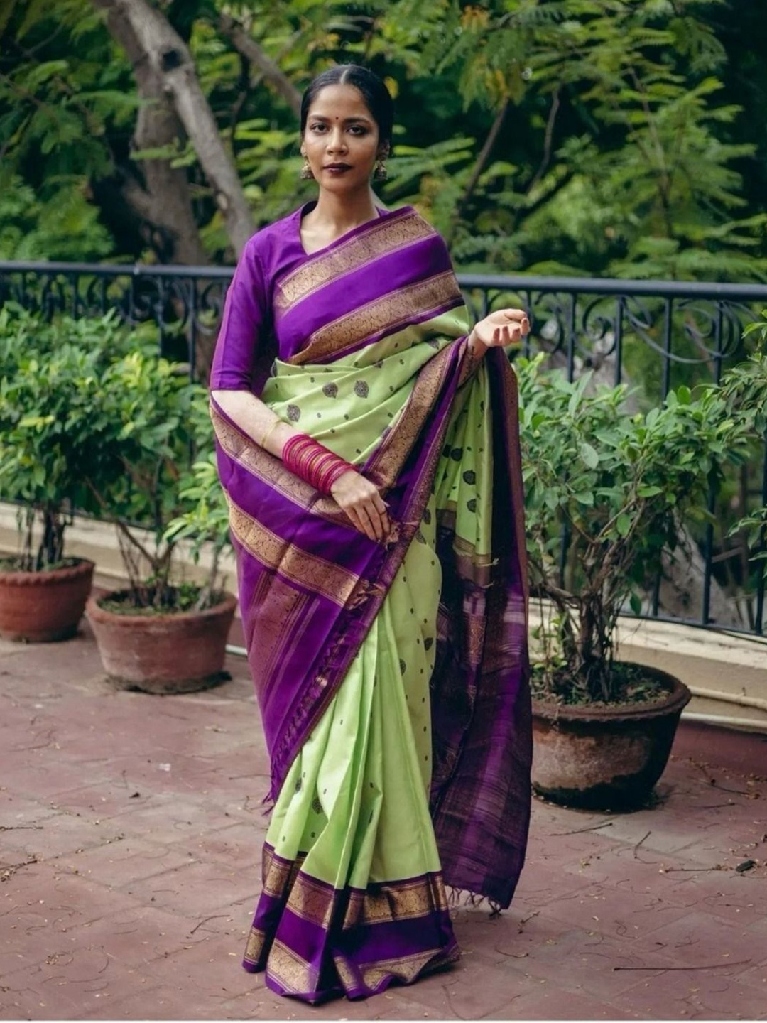 

Anouk Woven Design Zari Banarasi Saree, Green