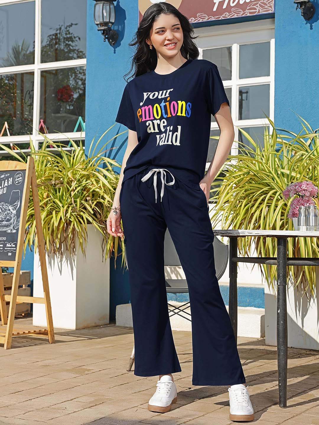 

Zeyo Printed Round Neck T-Shirt With Trouser, Navy blue