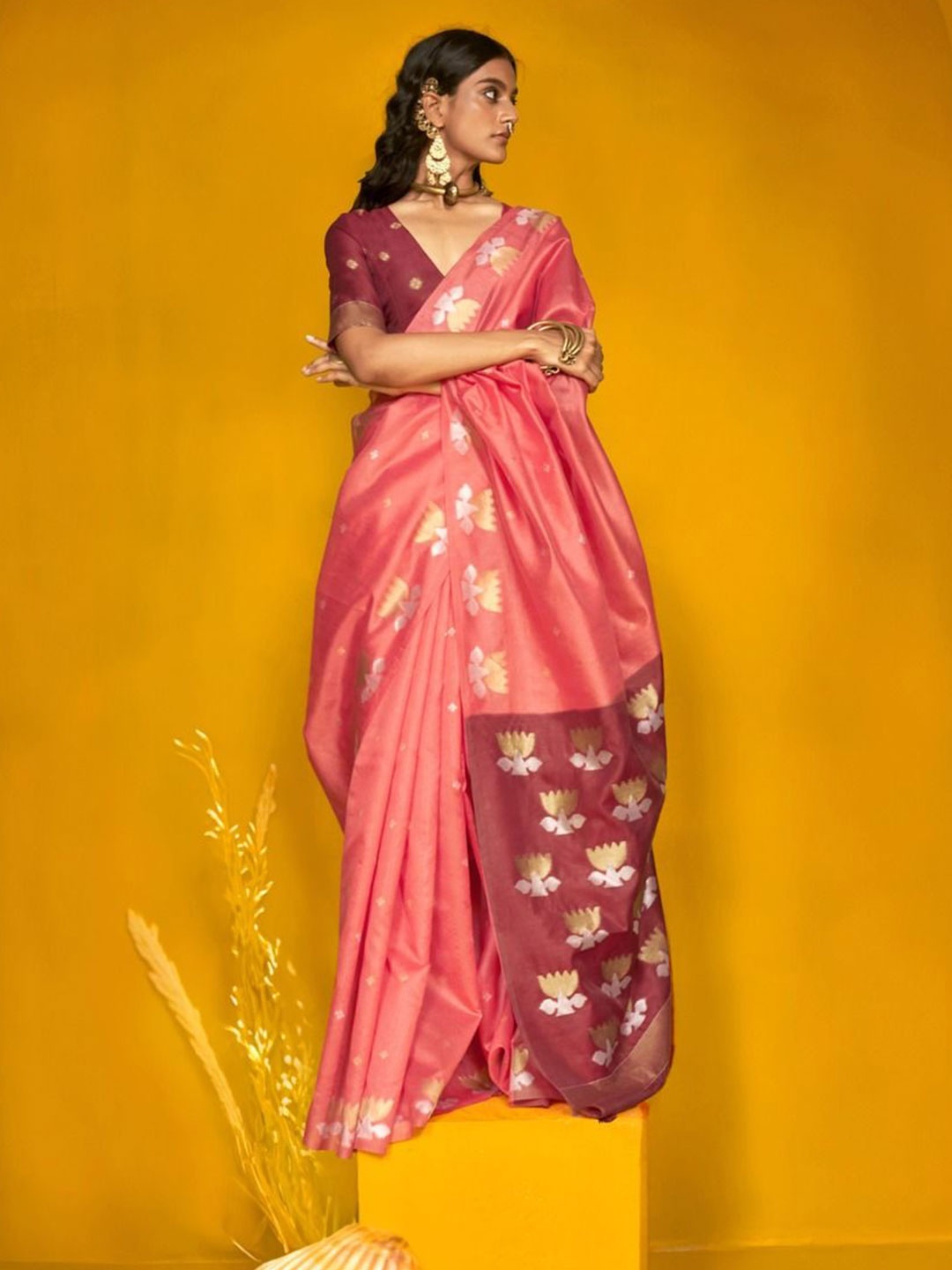 

Anouk Ethnic Motifs Woven Design Zari Banarasi Saree, Pink