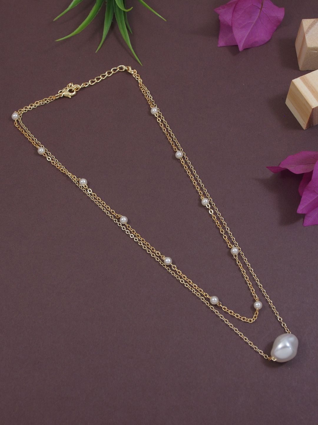 

V FASHION JEWELLERY Gold-Plated Handcrafted Necklace