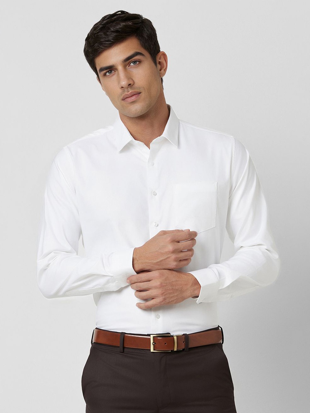 

Van Heusen Men Slim Fit Spread Collar Solid Cotton Formal Shirt, White