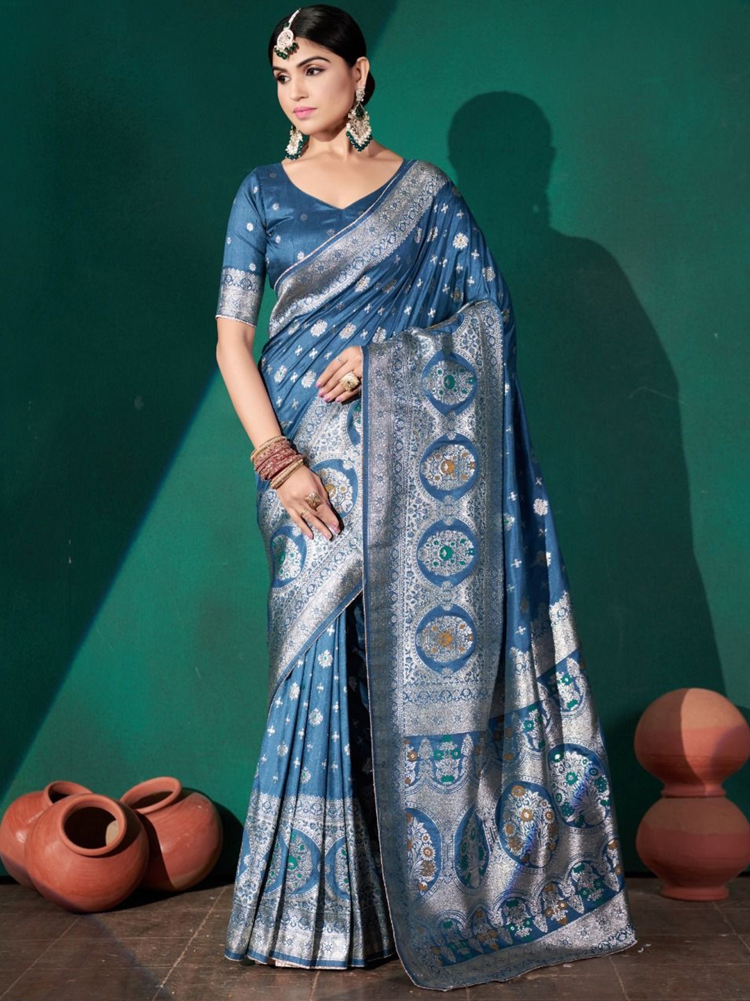 

Aagiri Woven Design Zari Pure Silk Banarasi Saree, Turquoise blue